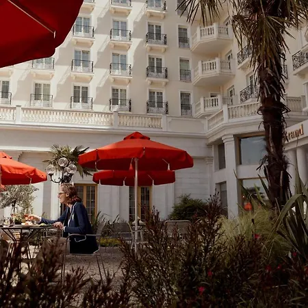 Grand Palace Hotel
