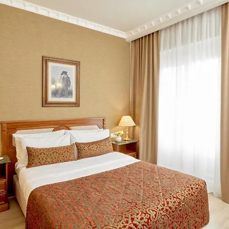 Grand Palace Hotel