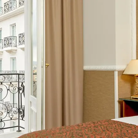 Grand Palace Hotel